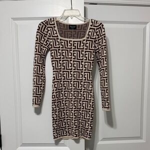 Elegant Long Sleeve Geometric Dress in Brown